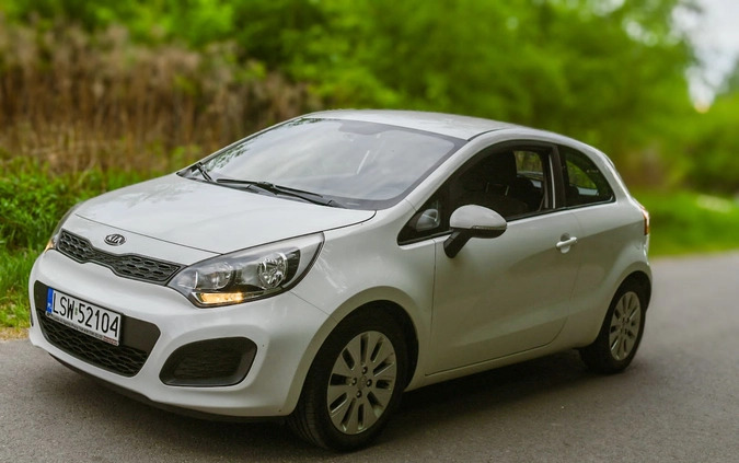 Kia Rio cena 27900 przebieg: 105000, rok produkcji 2012 z Świdnik małe 16